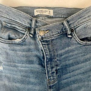Abercrombie & Fitch - Super Skinny Ankle High Rise - Criss-Cross Waist